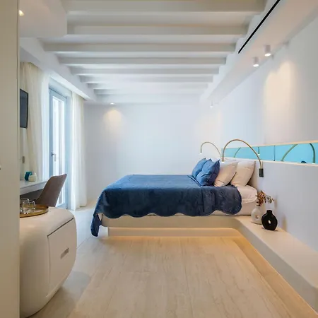 Kiya - Beachfront With And Sunset Views *